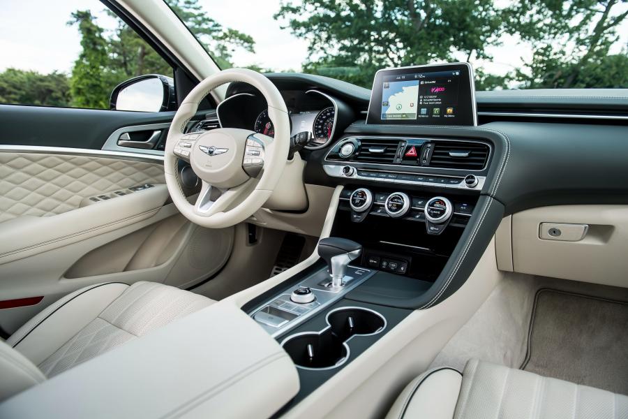 Интерьер Genesis G70 3.3T 2018 года  (NA) (фото 41 из 42)